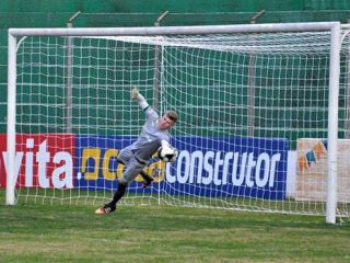 Homenagem ao atleta Raul Steffens.