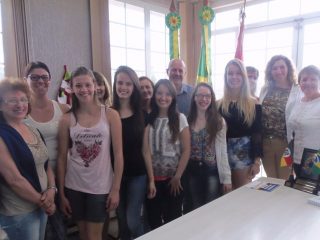 Reunião com Candidatas a Soberanas do Município