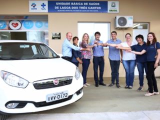Presidente da Emater/RS-Ascar entregou veículo para o Município de Lagoa dos Três Cantos