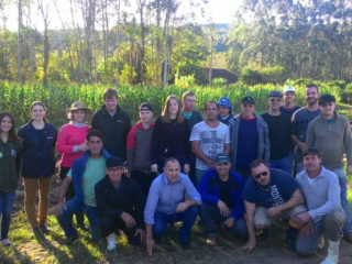 Agricultores participam de curso em Centro de Treinamento da Emater