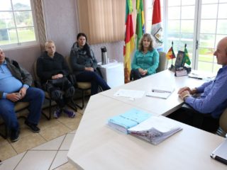 Prefeito recebeu em seu gabinete os integrantes do Conselho Tutelar