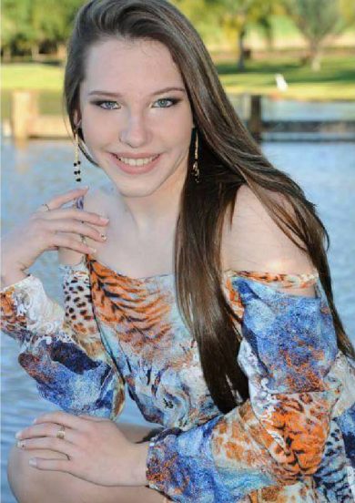Letícia Fernanda Batistella Schrader é a representante do Município de Lagoa dos Três Cantos na escolha da Senhorita Turismo Rota das Terras Encantadas
