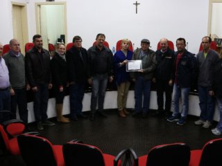 Câmara de Vereadores presta homenagem para a Empresa Mevemaq