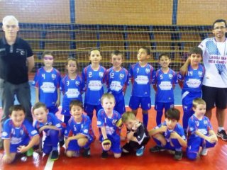 Escolinha Multiesportiva entrega fardamento