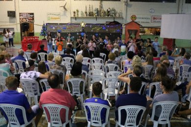 Escola Dona Leopoldina realizou apresentação de Natal