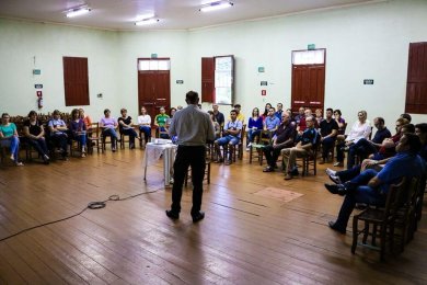Administração e Núcleo Cultural apresentam o projeto da 17ª Lagoa Fest para entidades