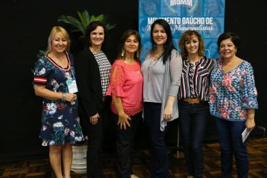 Primeira-Dama e Secretárias de Lagoa dos Três Cantos participam de encontro da Famurs