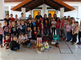 Secretaria de Educação adquiriu diversos brinquedos para as Escolas Municipais