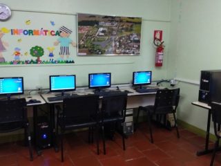 Município investe em melhorias nos laboratórios de informática para inclusão digital