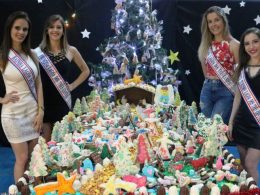 Aberto as Festividades Natalinas com Presépio Comestível
