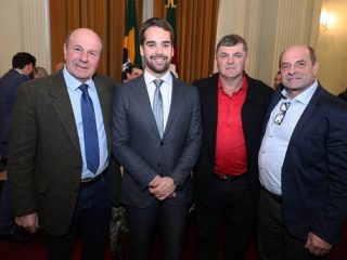 LAGOA DOS TRÊS CANTOS ASSINA CONTRATO COM GOVERNADOR PARA FINANCIAMENTO JUNTO AO BADESUL