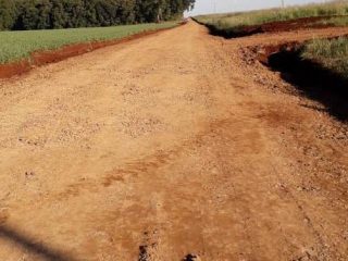 OBRAS REALIZA AJUSTES NAS ESTRADAS DO INTERIOR