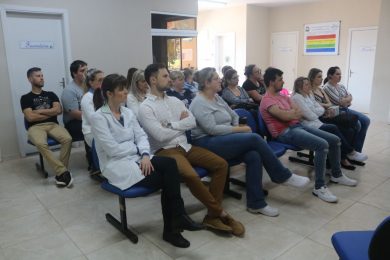 REUNIÃO SOBRE A IMPLANTAÇÃO DO ACOLHIMENTO
