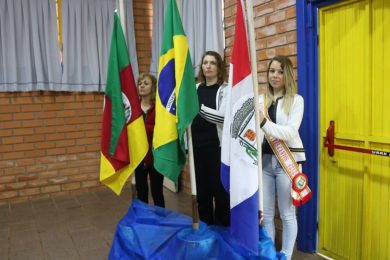 HORA CÍVICA NO ANEXO DO GINÁSIO DE ESPORTES – 7 DE SETEMBRO