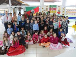 CHURRASCO NA ESCOLA MUNICIPAL PROFESSORA EIDA DA SILVEIRA
