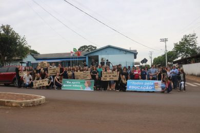 MANIFESTAÇÃO DA REDE ESTADUAL DE ENSINO EM LAGOA DOS TRÊS CANTOS