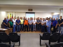 PREFEITO MUNICIPAL PARTICIPA DE REUNIÃO EM QUINZE DE NOVEMBRO/RS