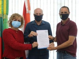 Administração assina Termo de Fomento com a APAE de Tapera
