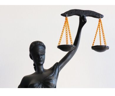Por descumprimento às determinações de isolamento social ou quarentena o cidadão poderá ser responsabilizado criminalmente