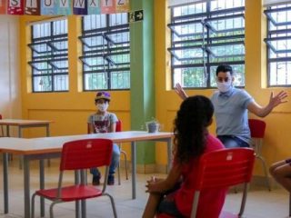 Equipe diretiva das escolas municipais de Lagoa dos Três Cantos planejaram o retorno às aulas