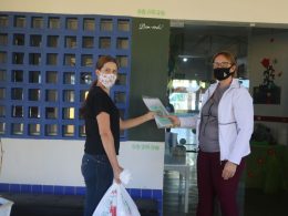 Prefeitura de Lagoa dos Três Cantos distribui kits alimentícios para os alunos do município