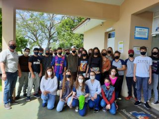 Galera de 12 anos ou mais que foram vacinadas contra a Covid-19