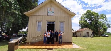Prefeito, Primeira-dama e Presidente da Câmara com o Quarteto Esperança