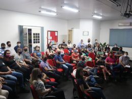 Lagoa dos Três Cantos reuniu empresários e futuros empreendedores para palestra de estímulo ao comércio três-cantense
