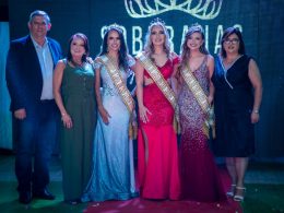 Fotos das novas soberanas de Lagoa dos Três Cantos logo após o anúncio do resultado final