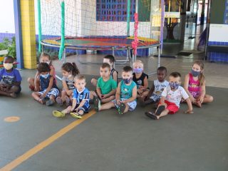 Atividades na EMEI Rainha de Lagoa dos Três Cantos retornaram para alunos cujos pais apresentam Atestado de Trabalho