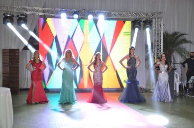 Outros flagrantes do concurso de escolha das soberanas de Lagoa dos Três Cantos