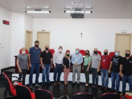Lideranças três-cantenses receberam a visita do deputado estadual Dirceu Franciscon