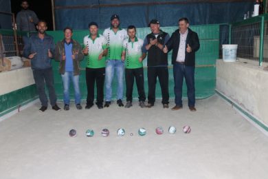 Turma do Trago A é campeã do Municipal de Bocha 2022
