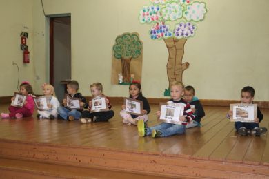 EMEI Rainha reúne promove encontro de famílias