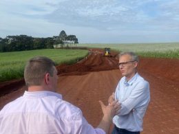 Secretário Estadual de Desenvolvimento Urbano e Metropolitano Rafael Mallmann vistoriou obras de asfaltamento em Lagoa dos Três Cantos