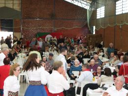 Um 20 de setembro inesquecível, uma festa pra história: confraternização da melhor idade em Lagoa dos Três Cantos