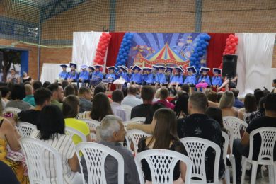 Formatura dos alunos da pré-escola da EMEI Rainha e EMEF Dona Leopoldina