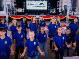 Momentos especiais da participação do Coral Infanto-Juvenil, Banda Municipal e Grupo de Flauta Doce no Momento Cultural da Lagoa Fest, domingo (19)