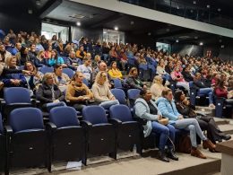 Professores, Auxiliares de Ensino e CIEEs da Rede Municipal de Ensino três-cantense participaram de palestra