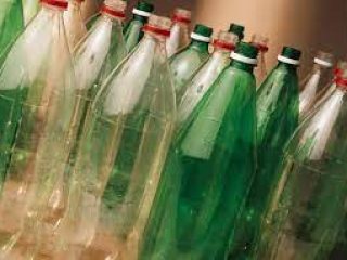 Campanha de arrecadação de garrafas pet de 2 litros