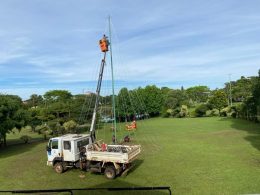 Trabalho de ornamentação da Praça da Lagoa para o Natal se intensifica