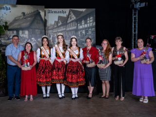 Homenagem às Soberanas do Bicentenário da Imigração Alemã