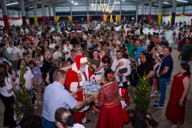 Encenação de Natal, Presépio Comestível e sorteio da Campanha de Valorização da Indústria, Comércio e Serviços foram as atrações de sábado (21)