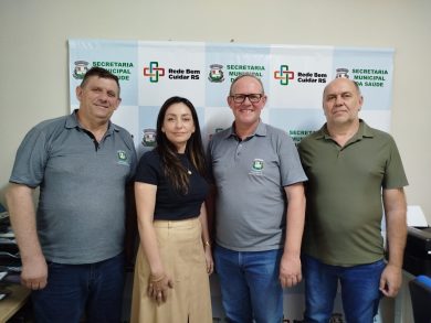 Prefeito Sérgio, Secretária Ana, Vice-Prefeito Regis, Assessor Geral de Governo Renato Teichmann