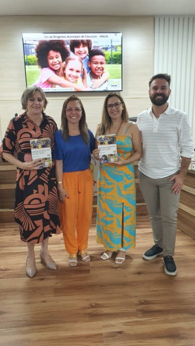Secretários Municipais de Educação da AMAJA elegem nova coordenação