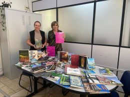 Biblioteca Pública de Lagoa dos Três Cantos recebe kits de livros