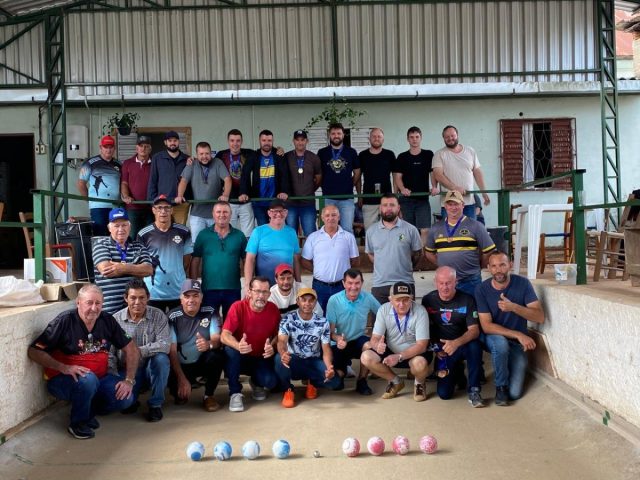 Domingo (18) foi dia de Torneio de Bocha e entrega de premiações às equipes que participaram do Municipal de Bocha de Lagoa dos Três Cantos