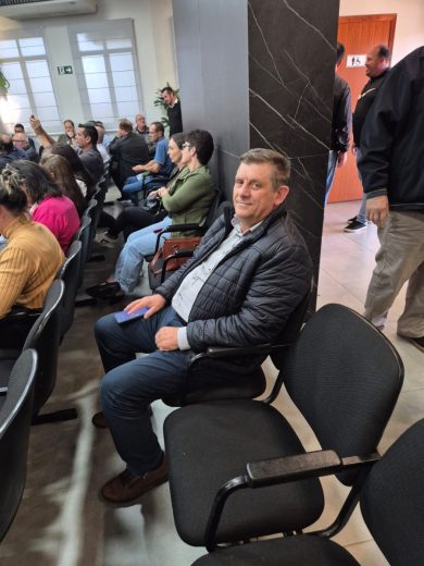 Prefeito Lasch participa de encontro da AMAJA
