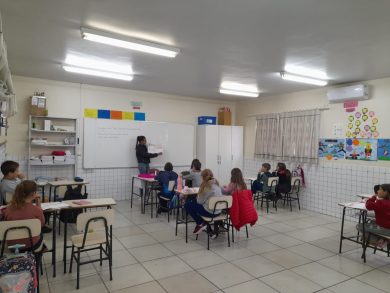 Programa de Educação Fiscal é levado à escola do município de Lagoa dos Três Cantos