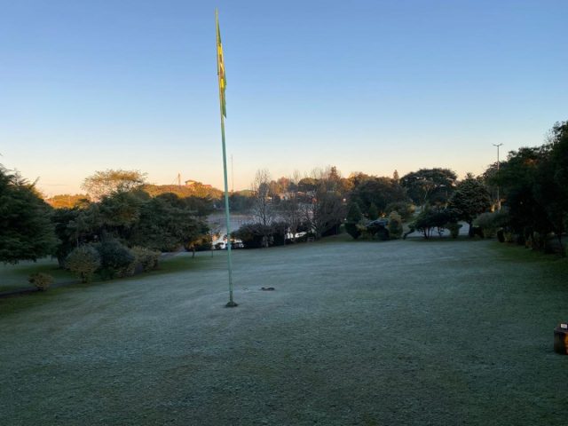 Praça da Lagoa em Lagoa dos Três Cantos -1°C